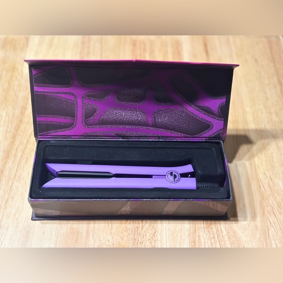 Travel Size Hair Straightener by Pin Straight - Picture 3 of 14